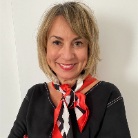 Claudia Perrone